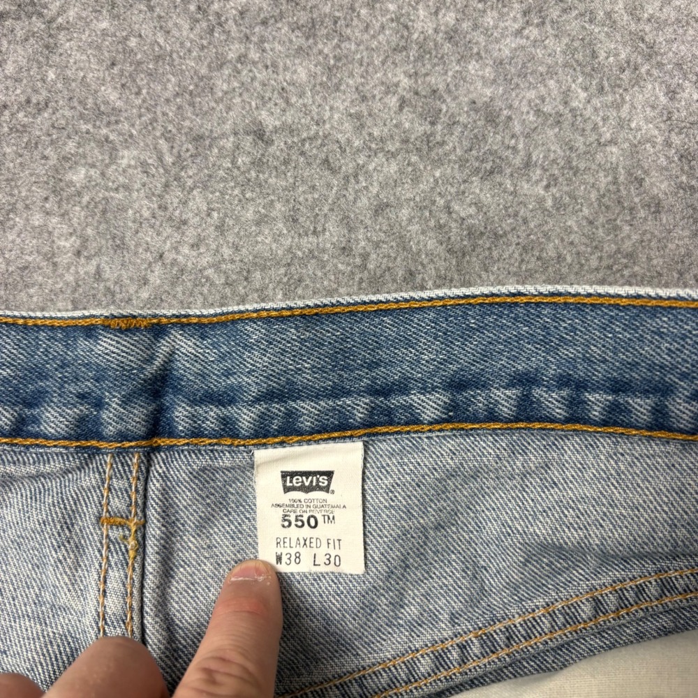 Levis 550 Relaxed Fit Tapered Leg Jeans M 38x30 Light Wash Blue Denim Distressed - Picture 6 of 7